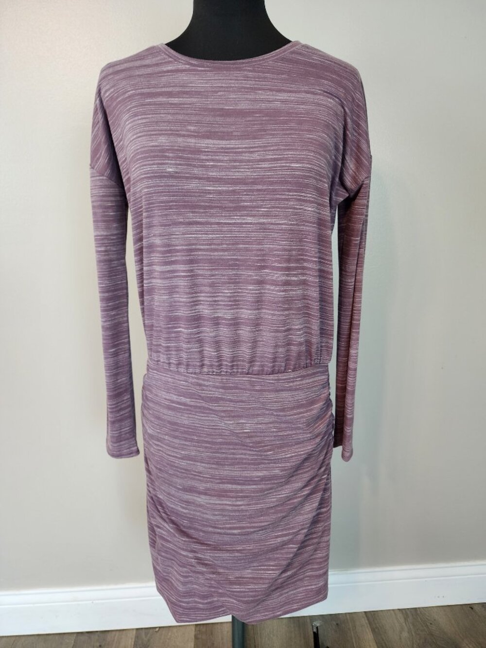 Athleta Avenues XS Blouson Dress Heather Mauve Purple Stretch Athleisure Sporty